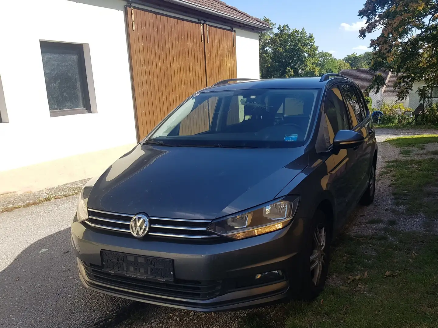 Volkswagen Touran Edition 1,6 SCR TDI Trendline - 1