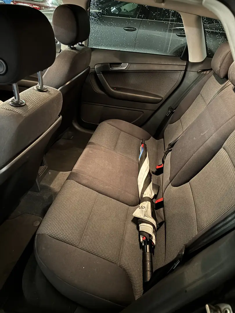 Audi A3 2.0 TDI Sportback DPF Ambiente - 2