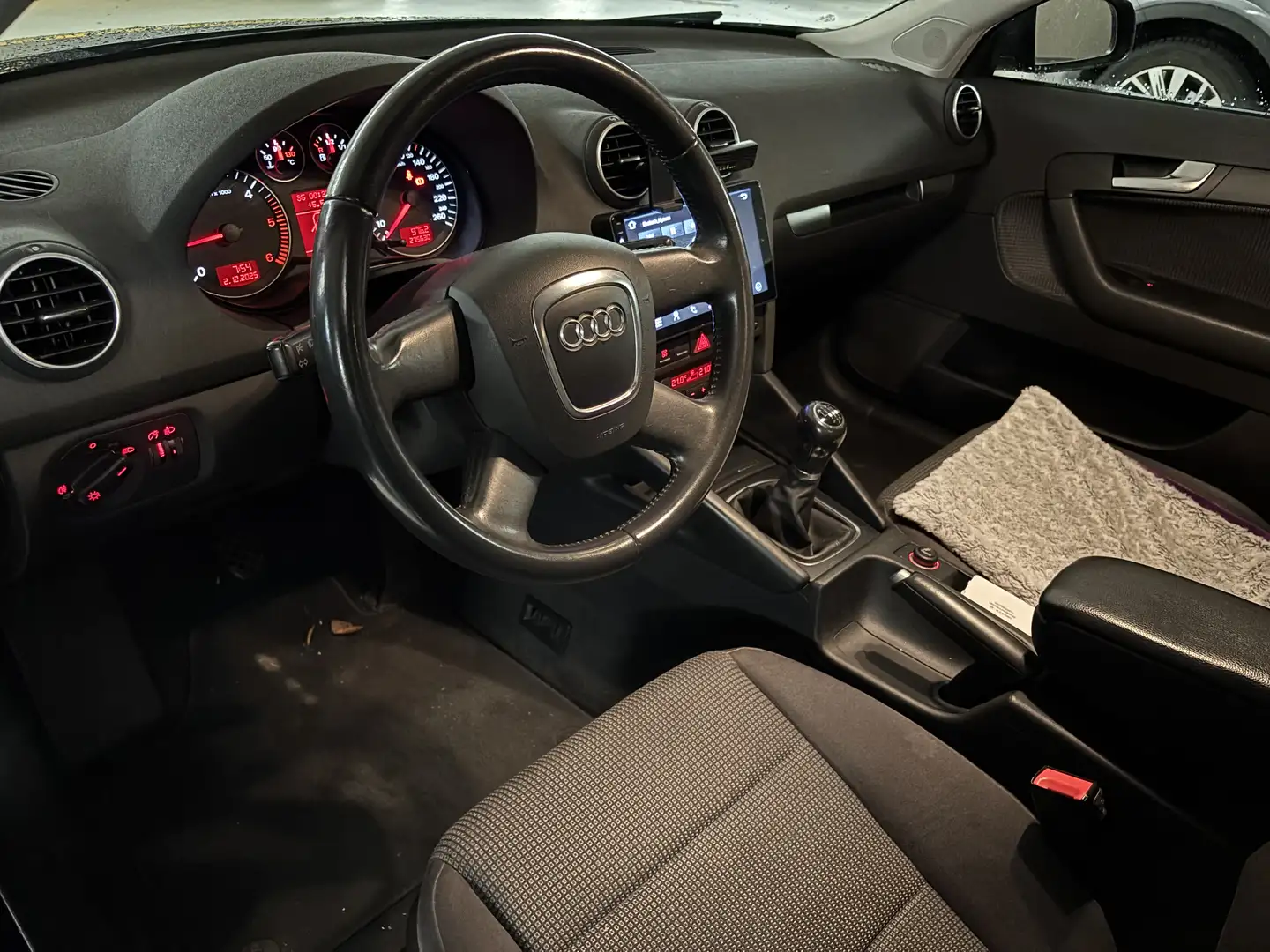 Audi A3 2.0 TDI Sportback DPF Ambiente - 1