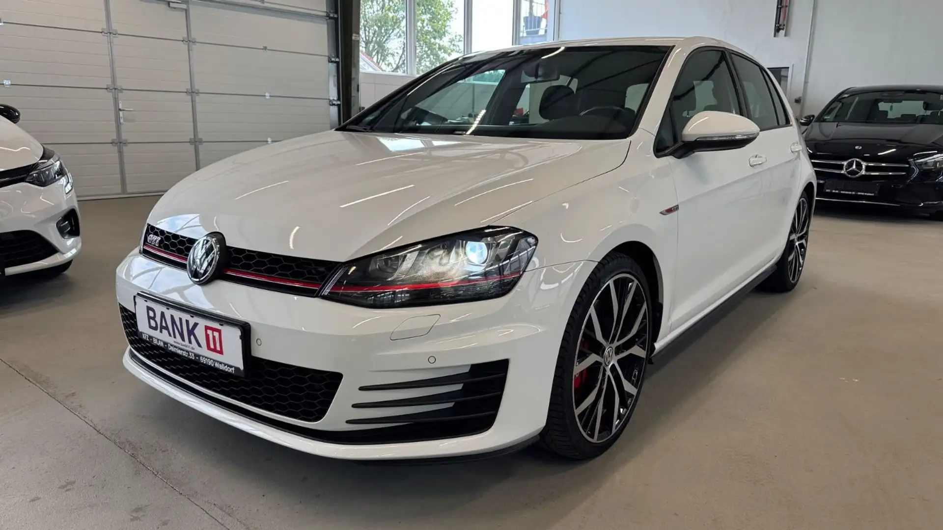 Volkswagen Golf VII GTI Perform. Bi-Xenon Navi Weiß - 1