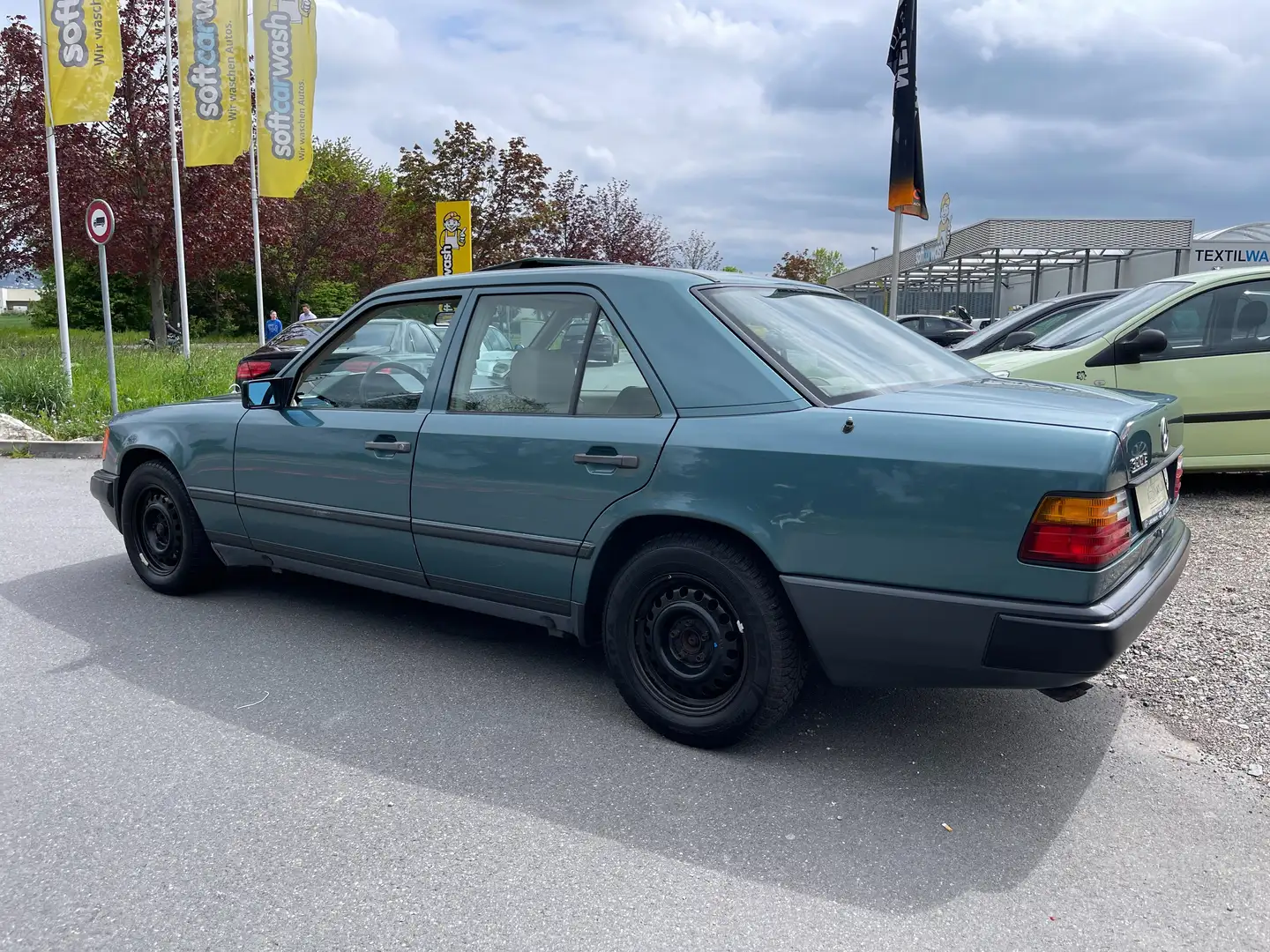 Mercedes-Benz E 300 Avantgarde Klima/Leder/Automatik Zelená - 2