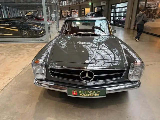 Mercedes-Benz 280 SL Pagode Note.1. Rosier Classic