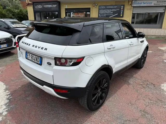 Land Rover Range Rover Evoque view 4