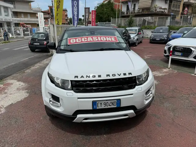 Land Rover Range Rover Evoque view 2