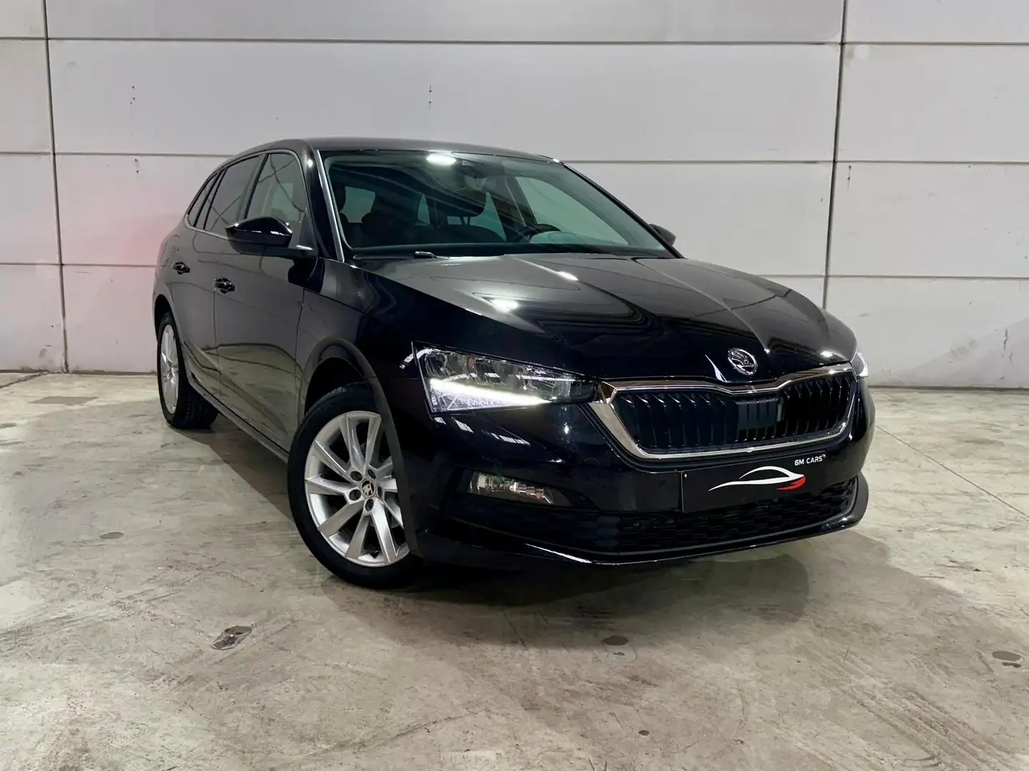 Skoda Scala 1.0TSI *Automatic*New*1stOwner*CarPlay*LED*Clim Zwart - 1