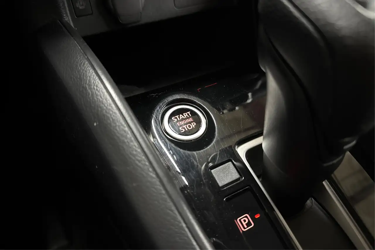 Nissan Versa снимка Nissan Versa