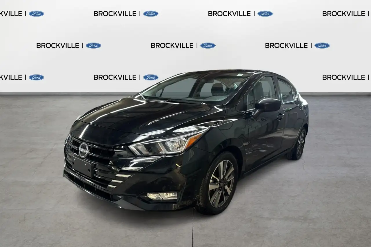 Nissan Versa снимка Nissan Versa