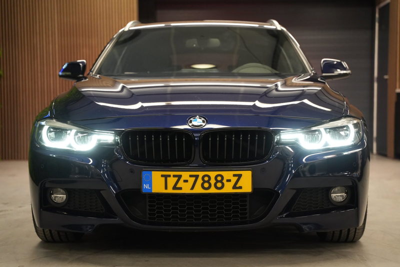 BMW 320 3-serie Touring 320i M Sport Edition / CarPlay / C — photo 9
