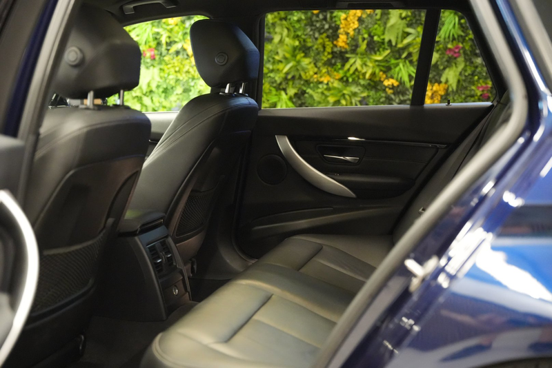 BMW 320 3-serie Touring 320i M Sport Edition / CarPlay / C — photo 8