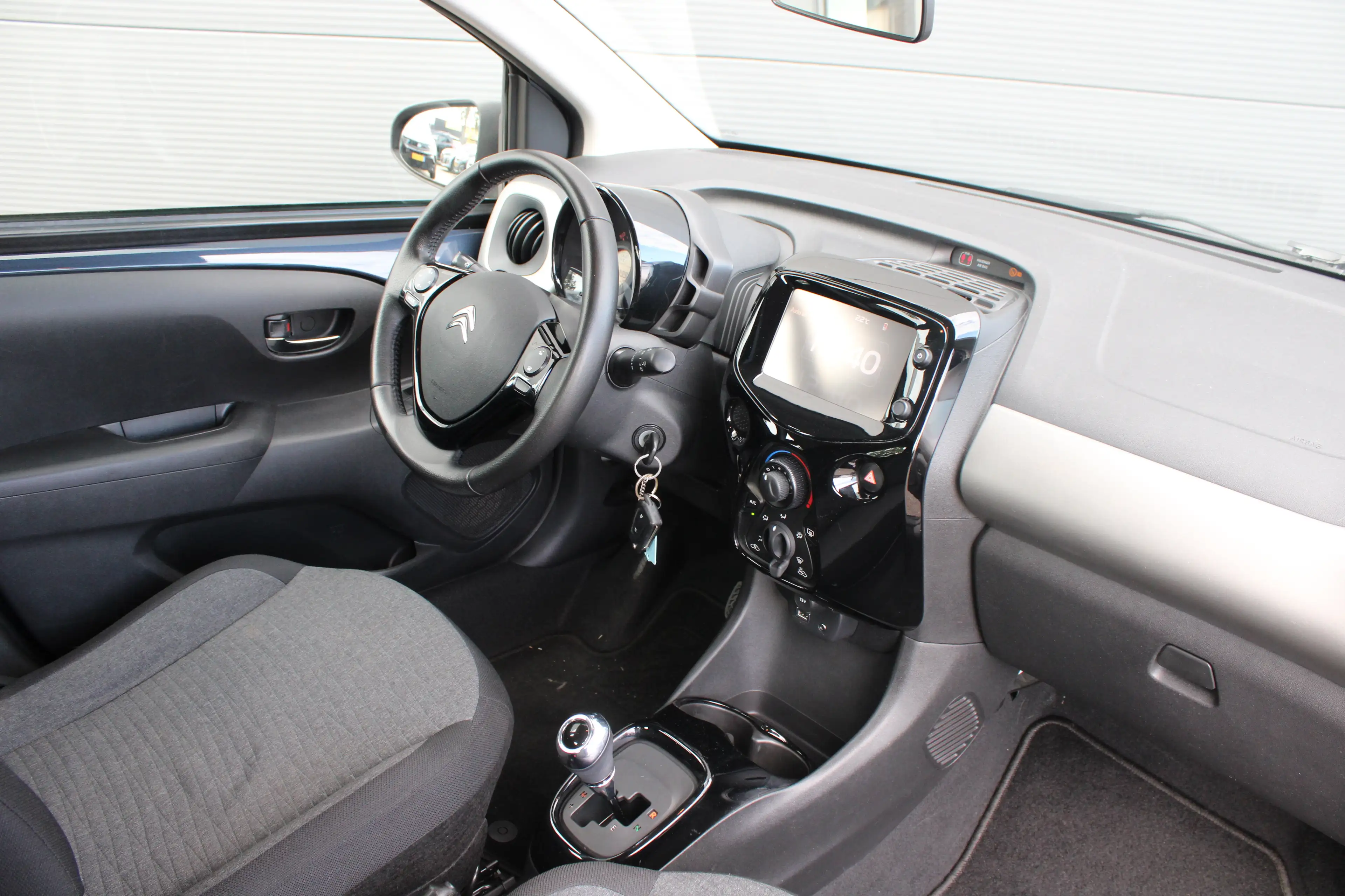 Citroen C1 1.0 VTi Shine | Automaat | Navigatie | Camera | Pa — photo 3
