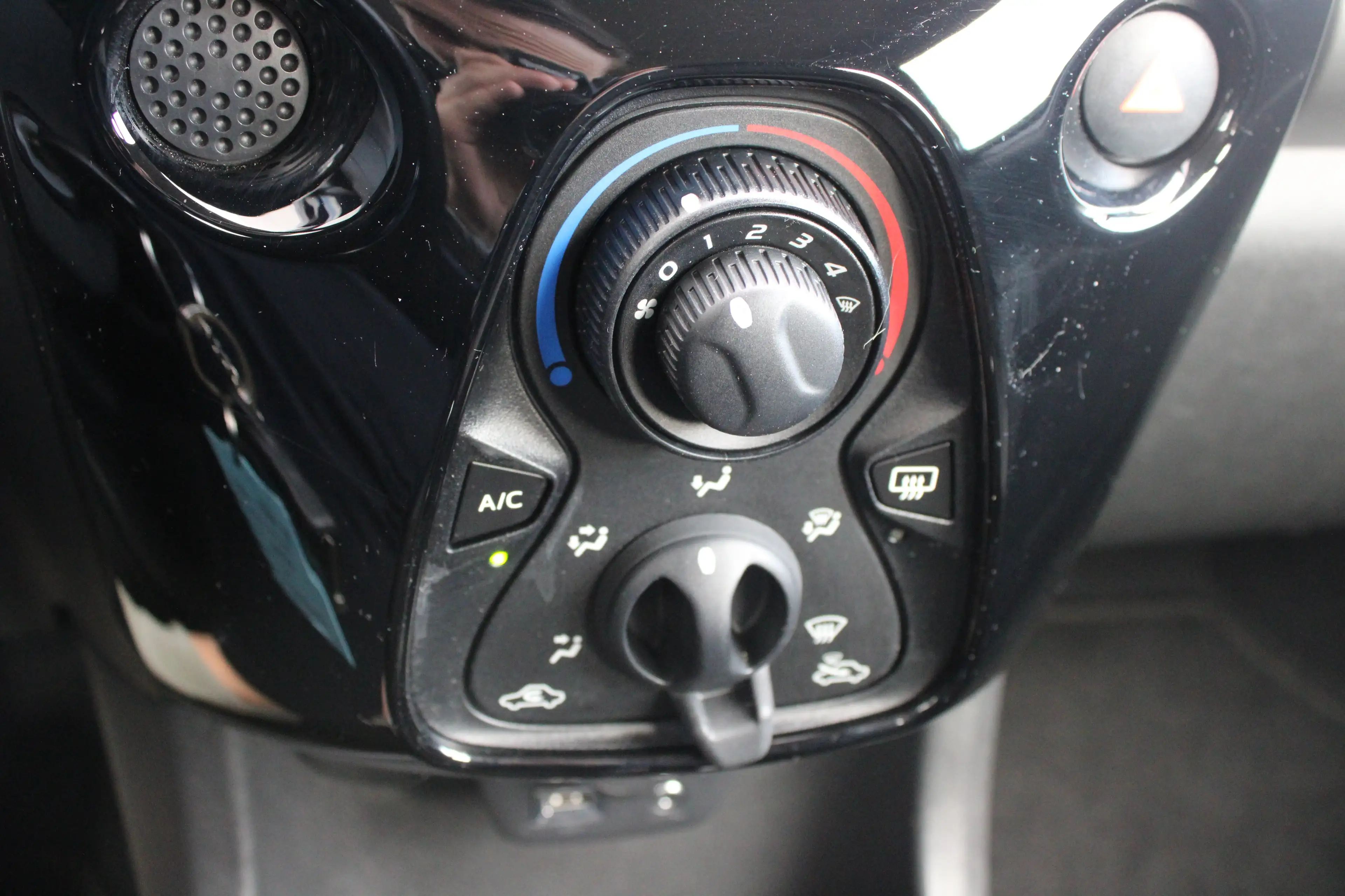 Citroen C1 1.0 VTi Shine | Automaat | Navigatie | Camera | Pa — photo 27