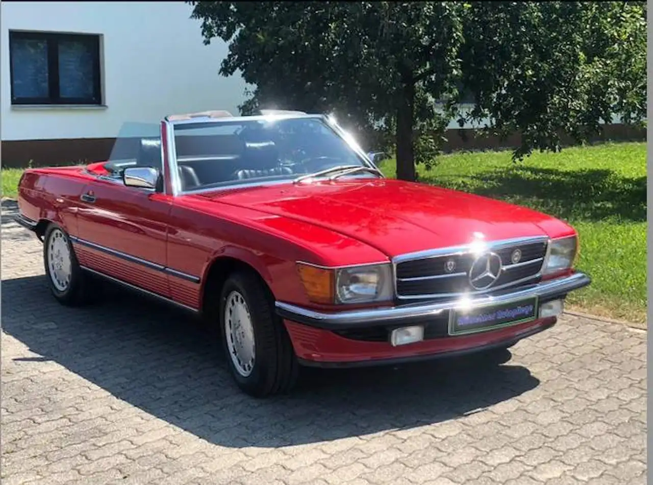 Mercedes-Benz SL 300 R 107, foto 1