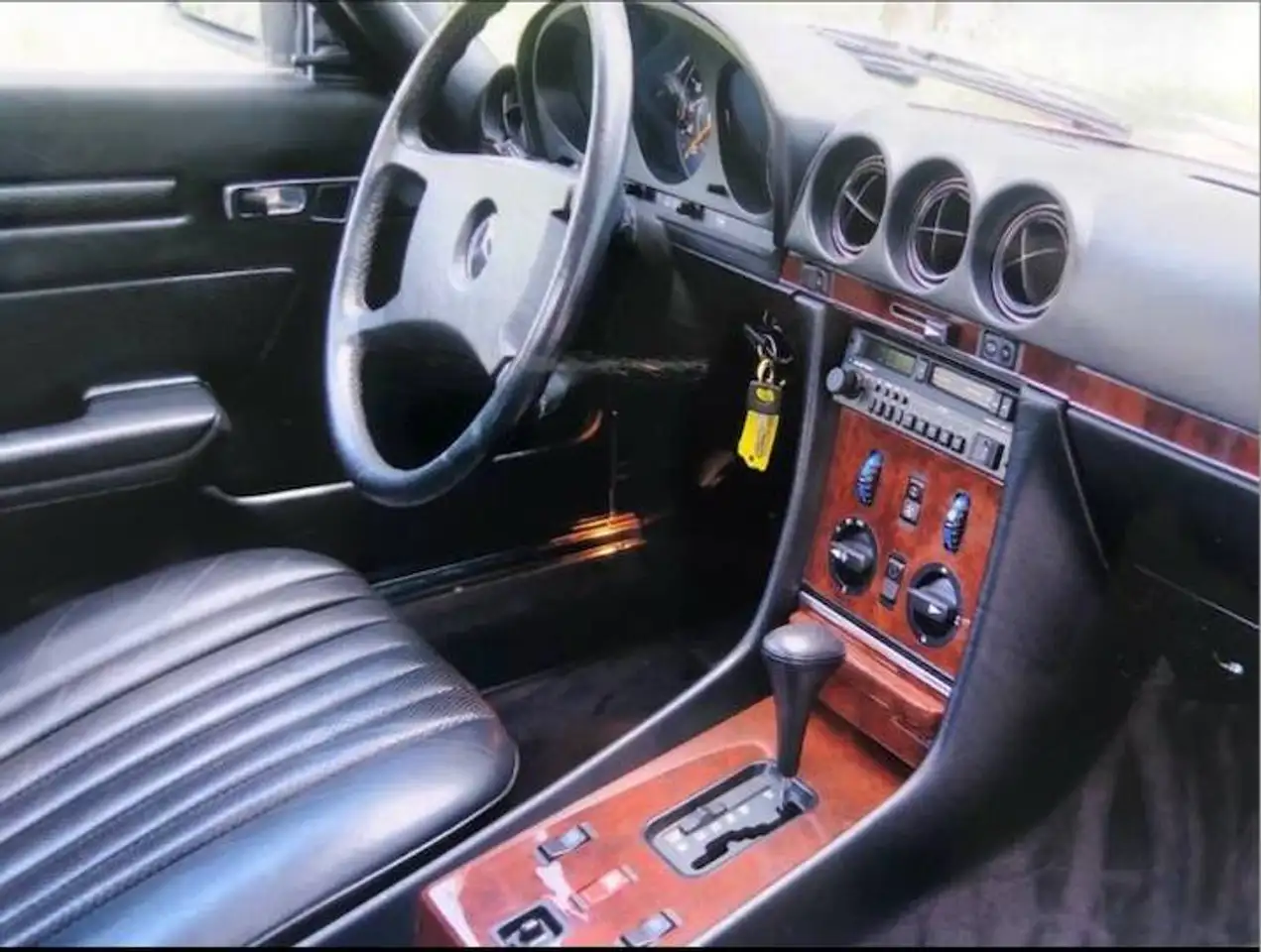 Mercedes-Benz SL 300 R 107, foto 6
