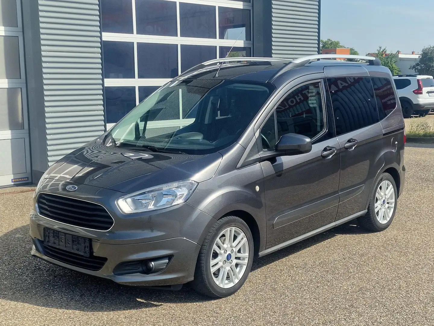 Ford Tourneo Courier Titanium NAVI Klimaautomatik Grau - 1