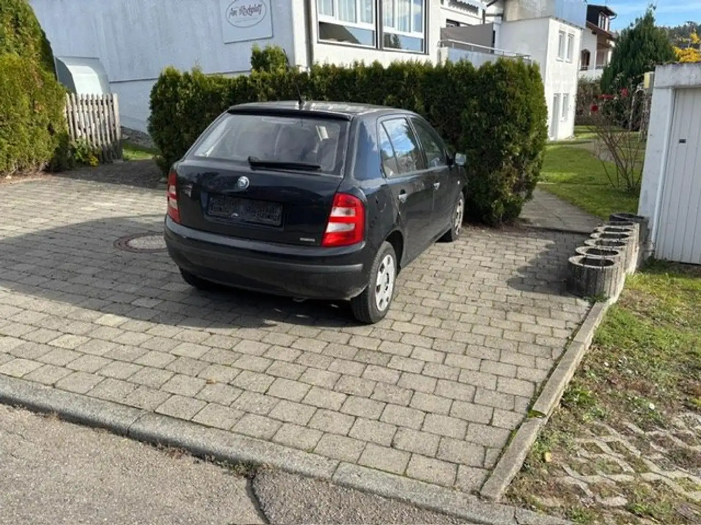 Skoda Fabia Fabia 1.2 HTP Classic Schwarz - 2