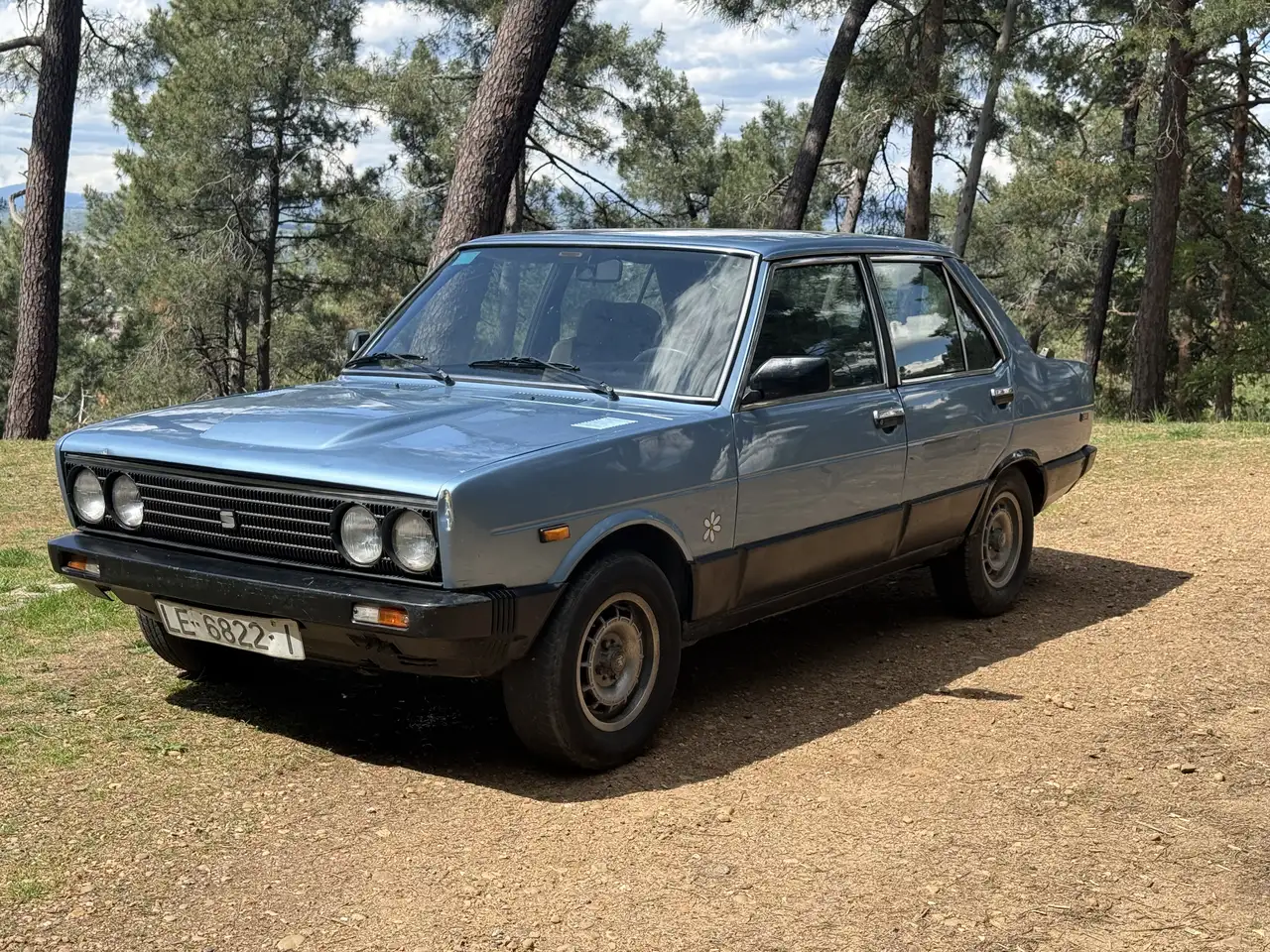 SEAT 131 Supermirafiori 2.5 Diesel del año 1982, foto 1
