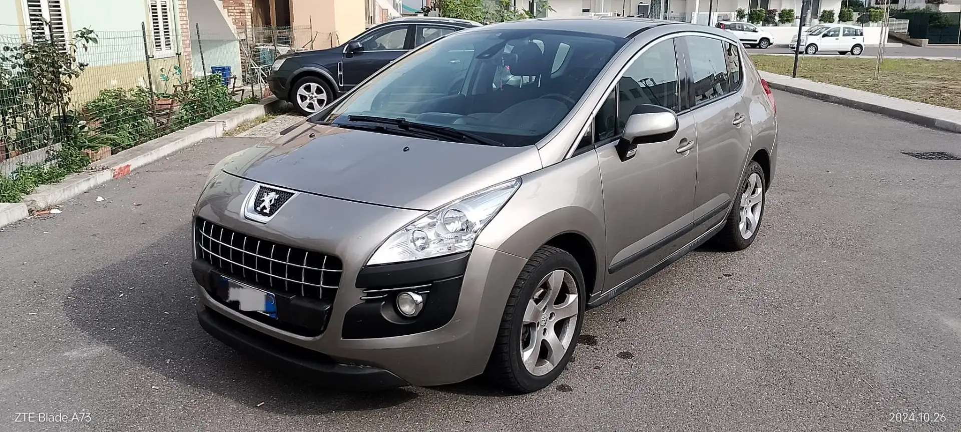 Peugeot 3008 1.6 hdi 8v Premium 112cv robot - 1