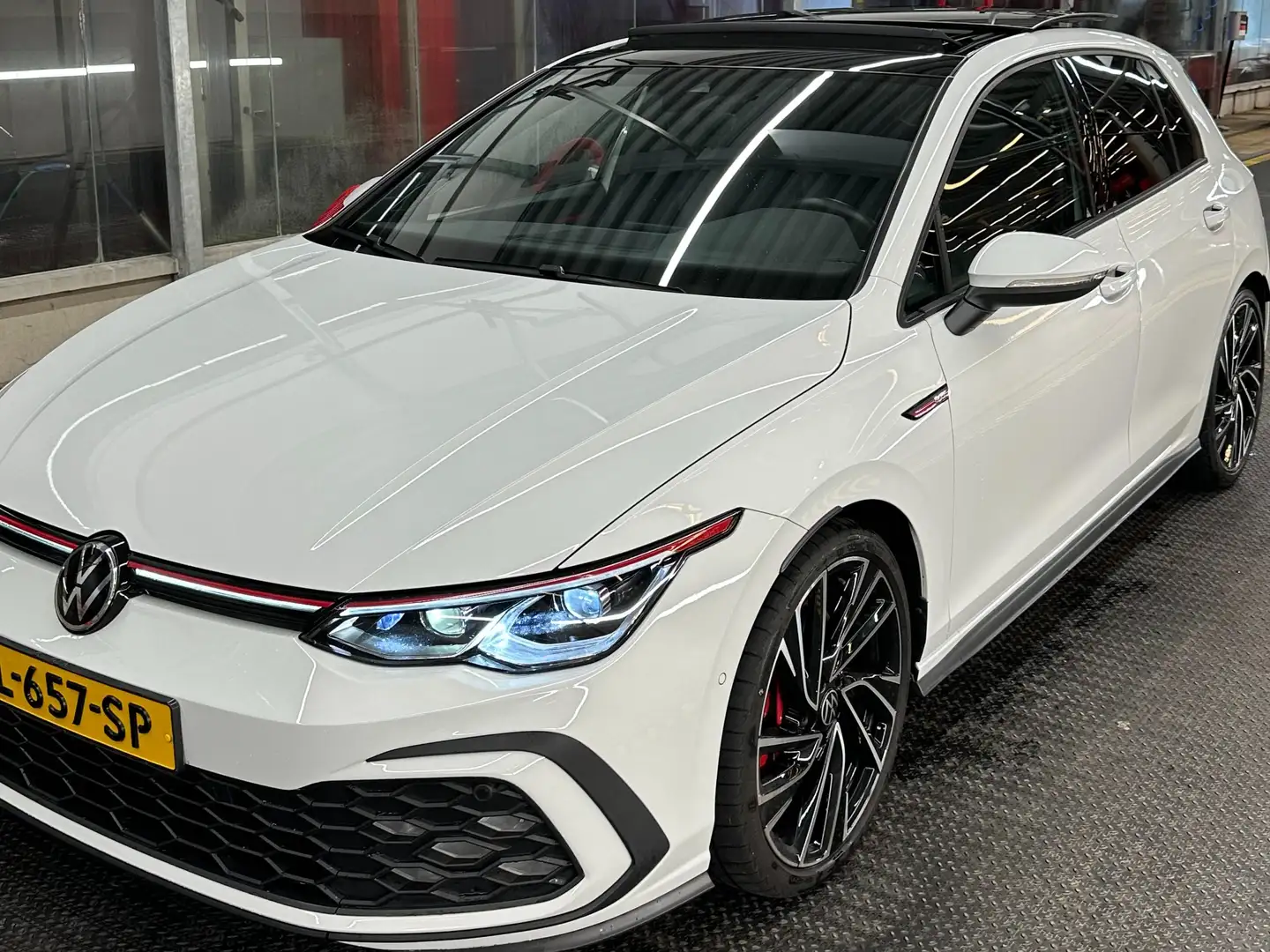 Volkswagen Golf Golf 8 2.0 TSI GTI I PANO I DEALERONDERHOUDEN Blanc - 1