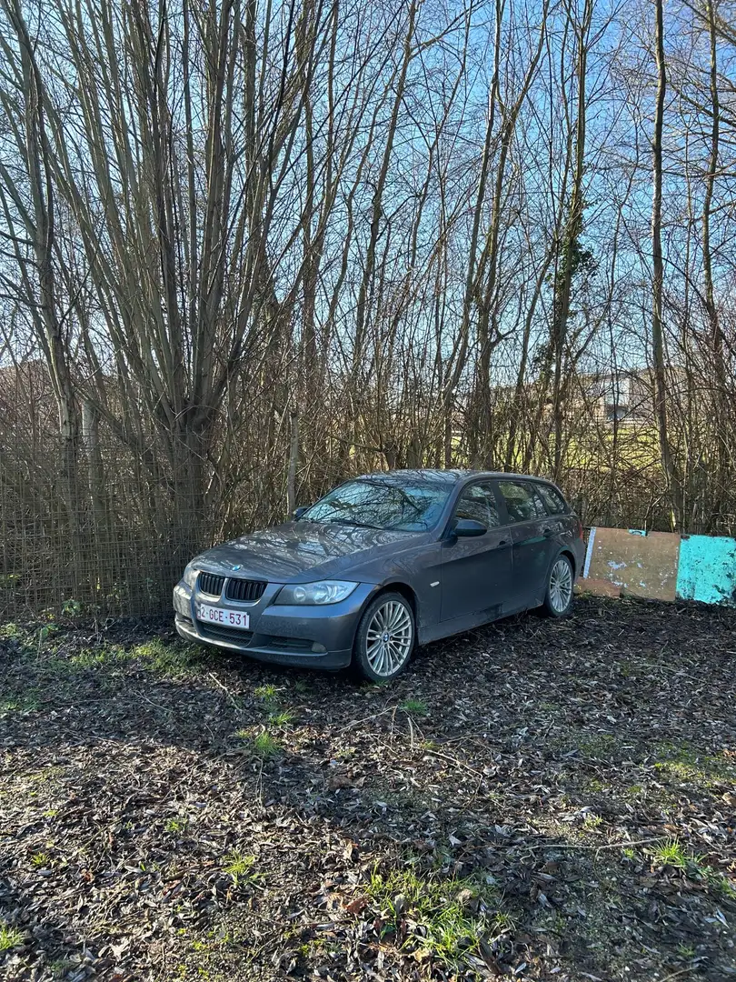 BMW 320 d Gris - 1
