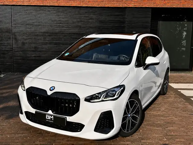 BMW 218 Active Tourer M-SPORT SHADOWLINE/ HEAD-UP/PANODAK/ SPORTZETELS/MASSAGEZETELS/360 CAMERA/ADAPTIEVE CRUISE/ELEK TREKHAAK/