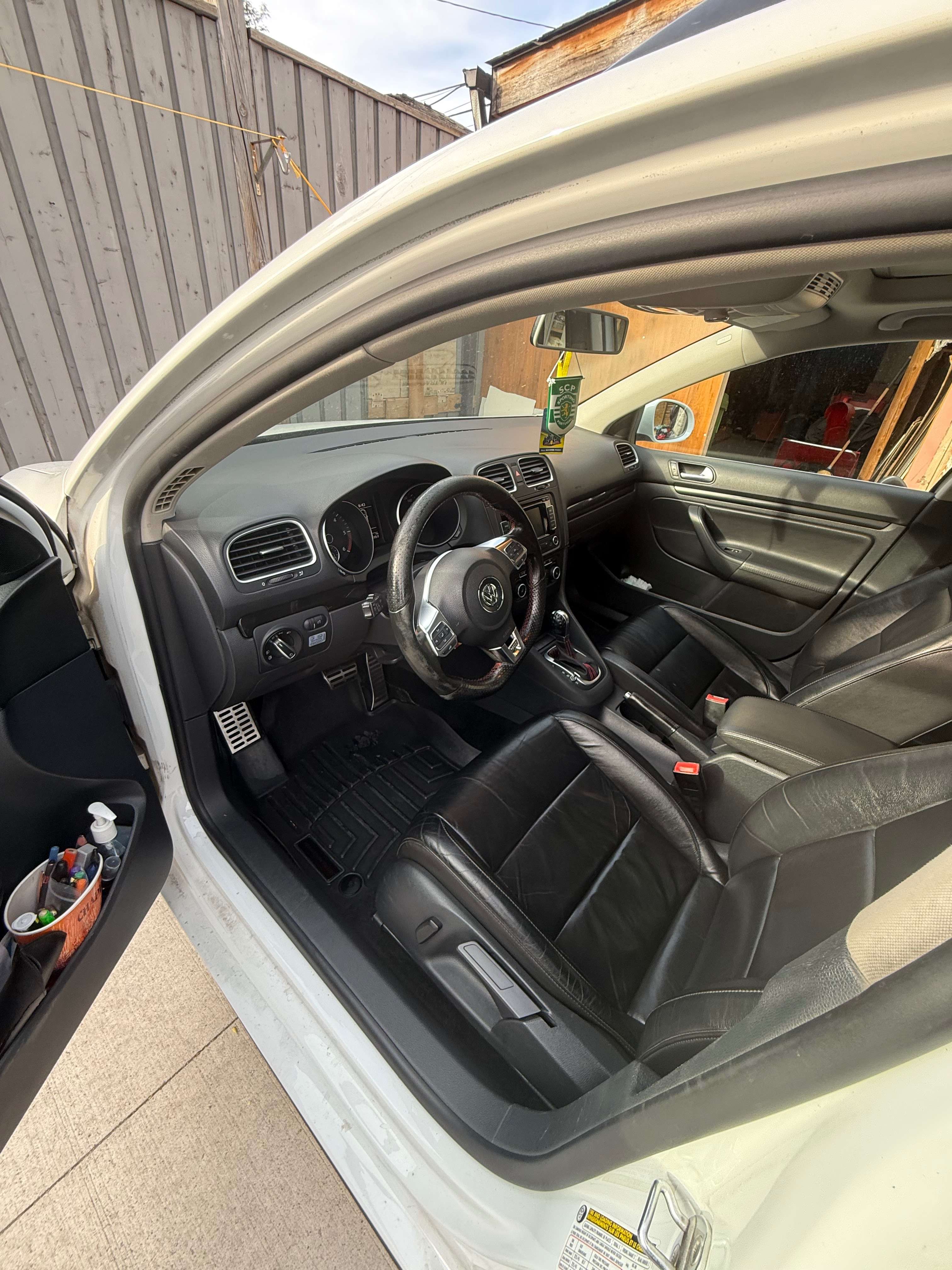 2014 Volkswagen Golf Wolfsburg Edition alt 5