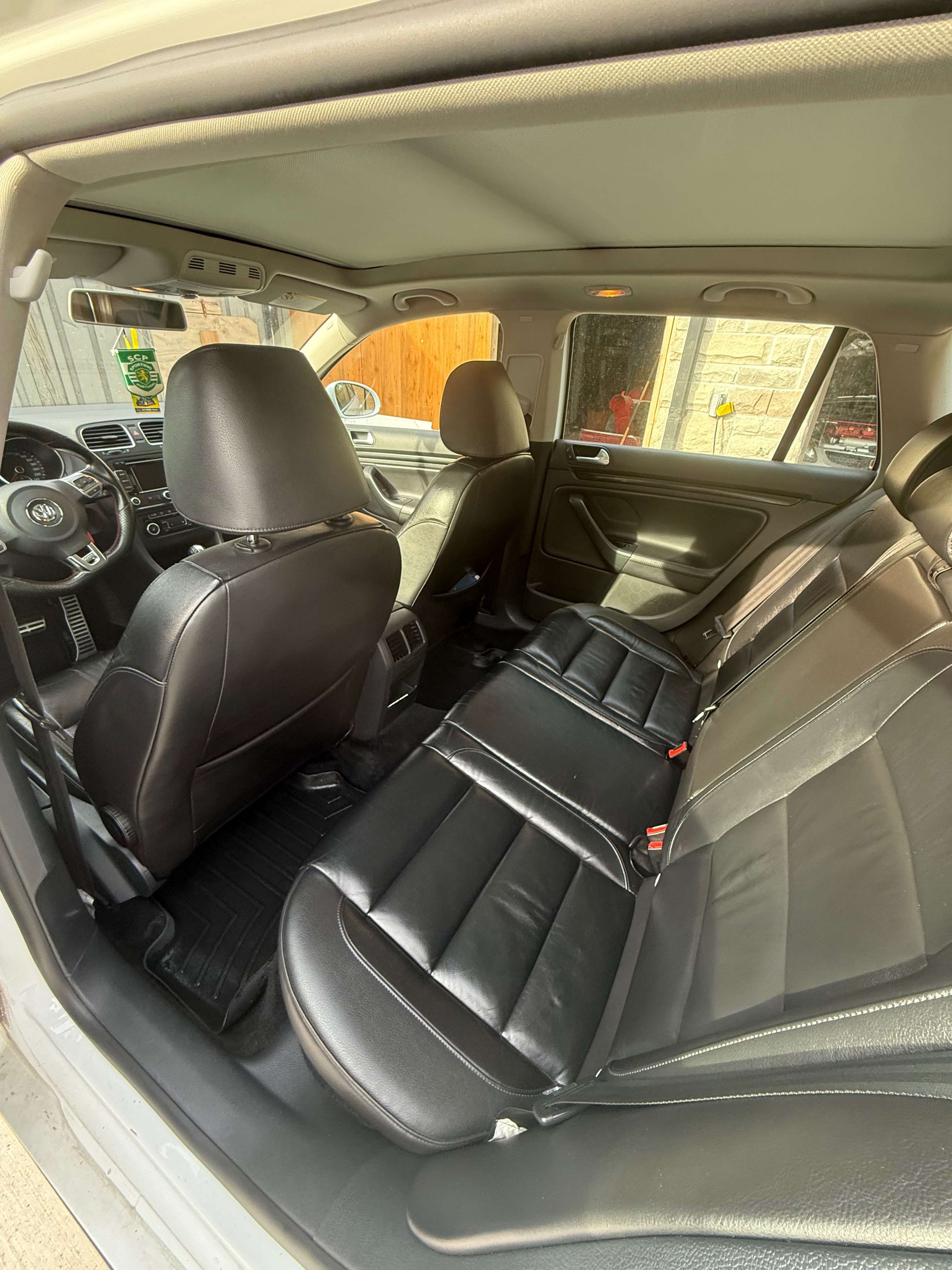 2014 Volkswagen Golf Wolfsburg Edition thumb 6