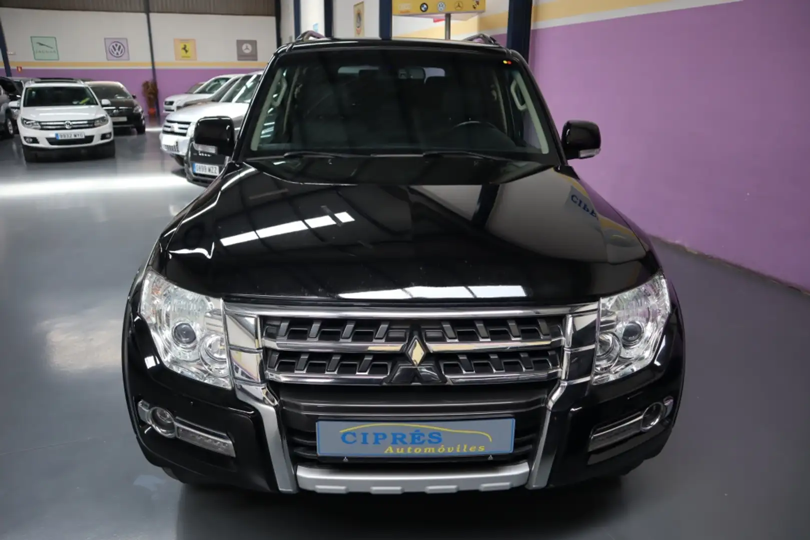 Mitsubishi Montero 3.2DI-D Kaiteki 5AT 190 Schwarz - 2