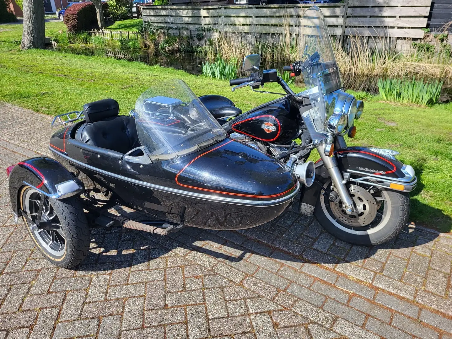 Harley-Davidson Electra Glide Sidecar Noir - 2