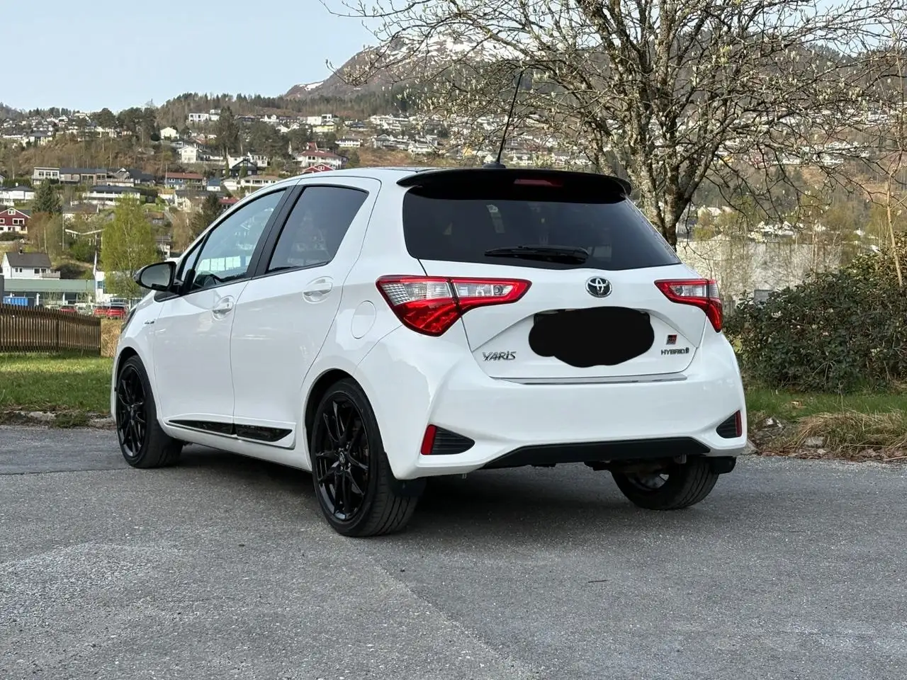 Toyota Yaris Yaris — photo 2