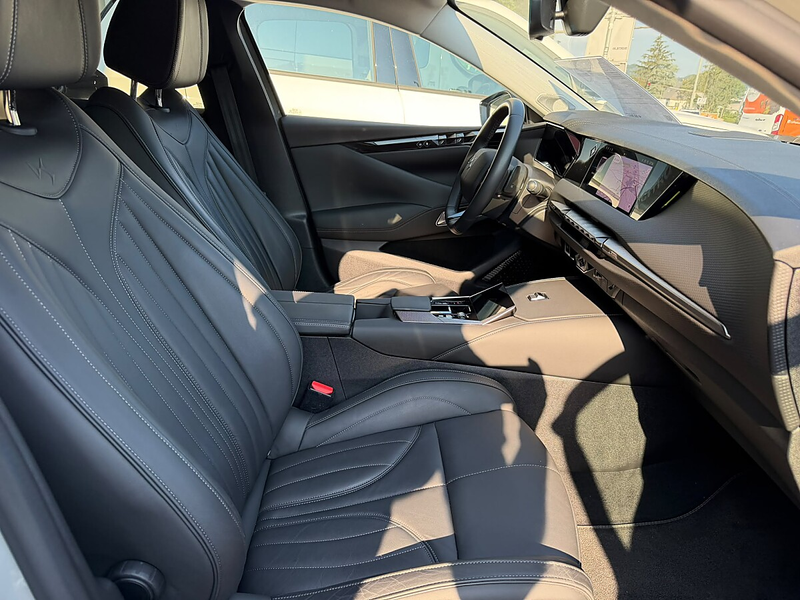 DS Automobiles DS 4 4 E-Tense Hybrid 225 (Plug-In) Cross Rivoli S&S... — photo 4