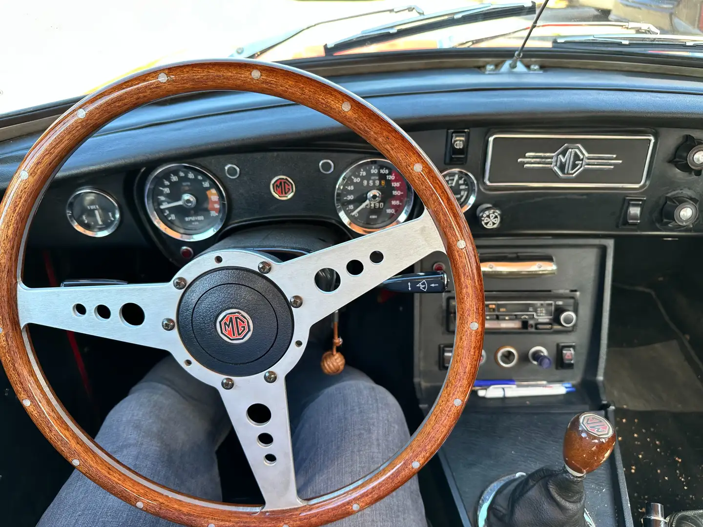 MG MGB 1800 cc (met overdrive) Červená - 2
