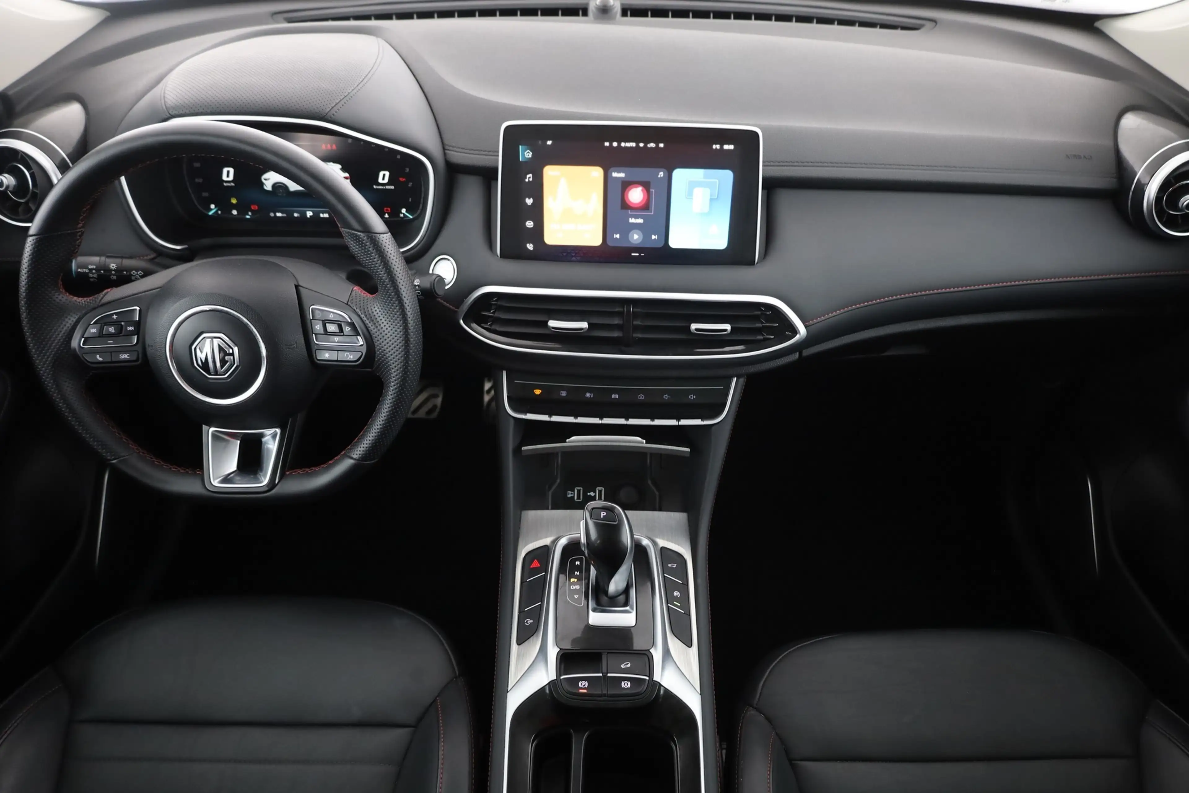 MG HS 1.5 Luxury LED Navi Panorama 360° ACC Leder — photo 10