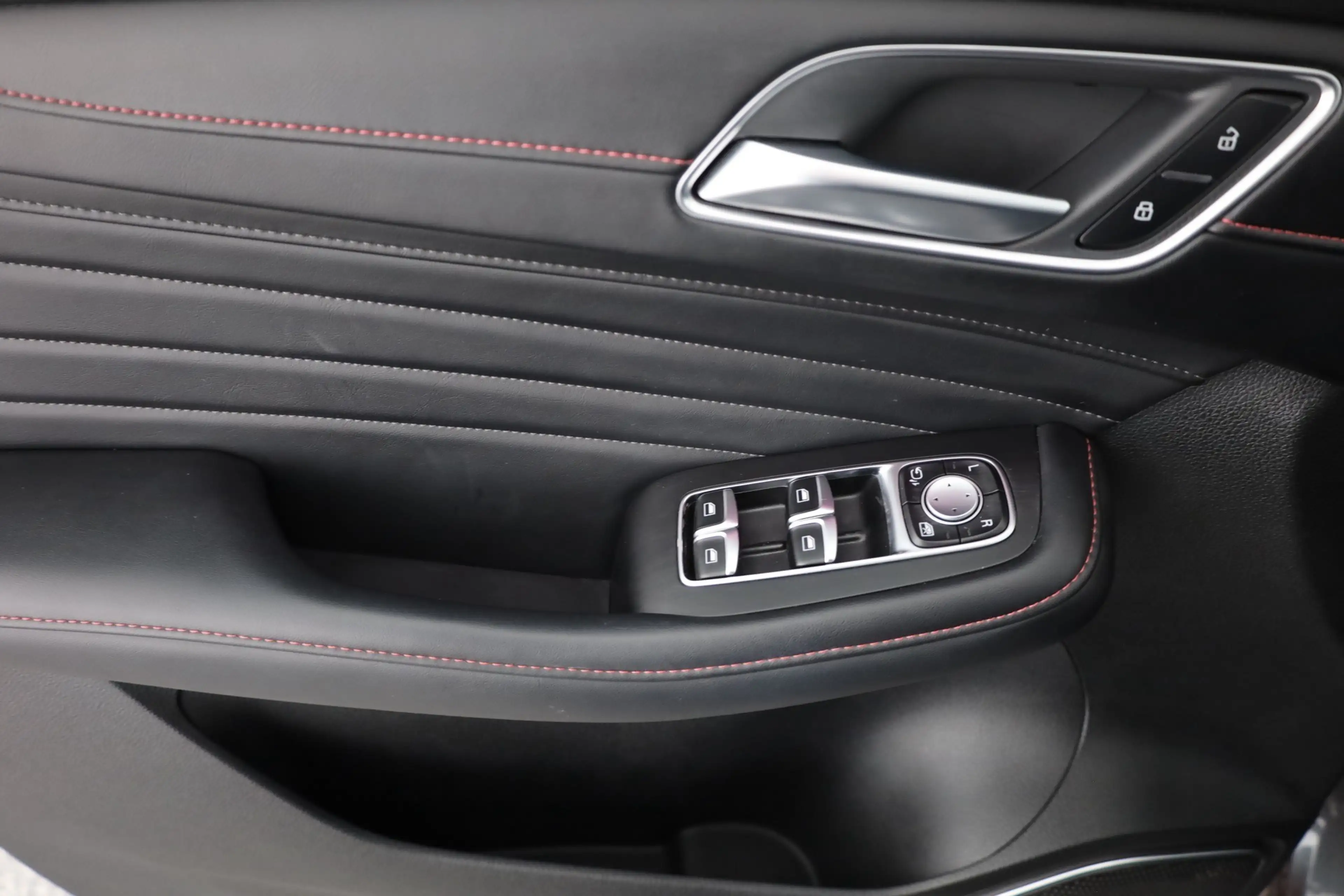 MG HS 1.5 Luxury LED Navi Panorama 360° ACC Leder — photo 22