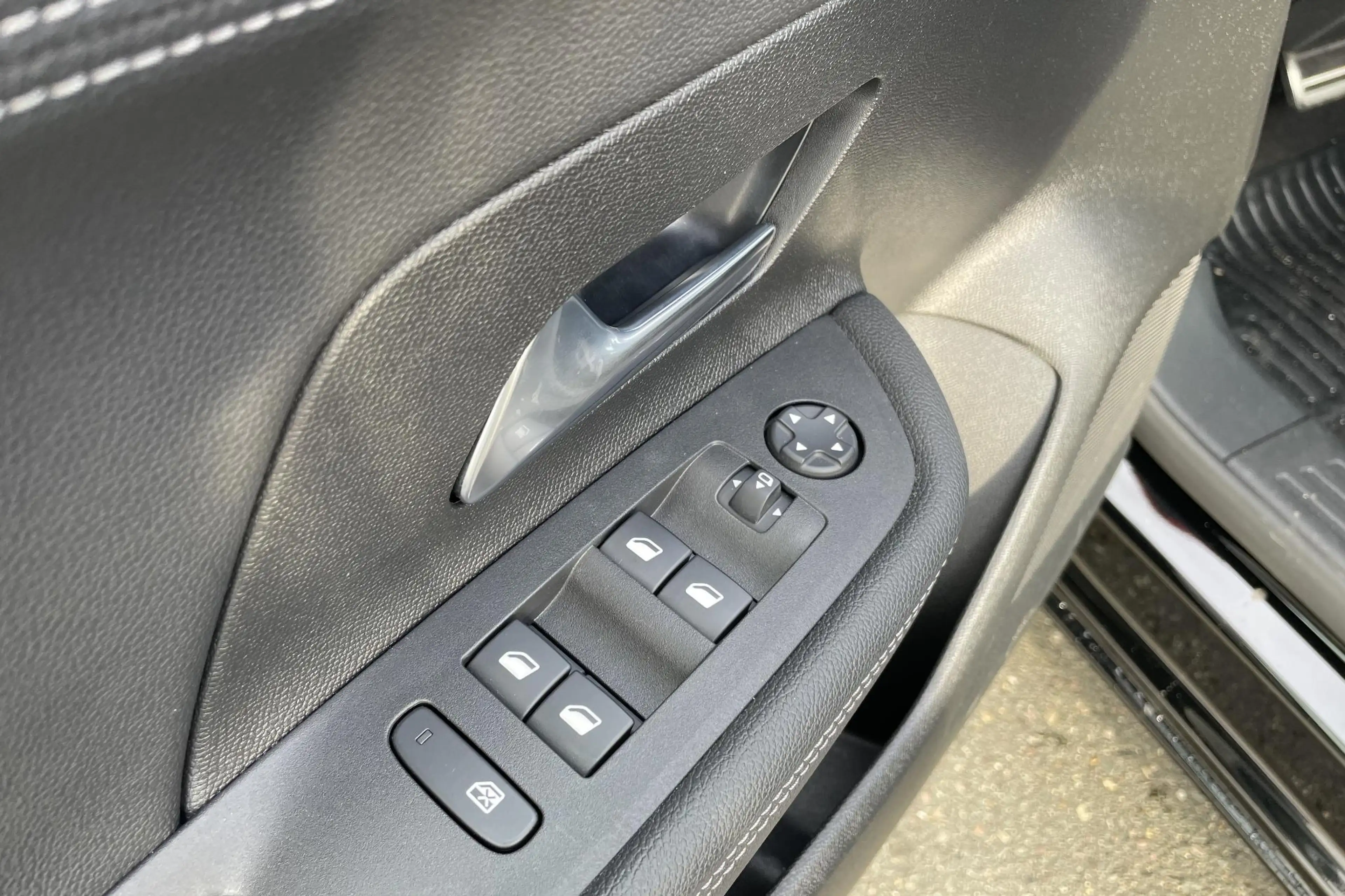 Opel Mokka-E GS Line 50-kWh 11kw bl. | Navigatie via App | Came — photo 9