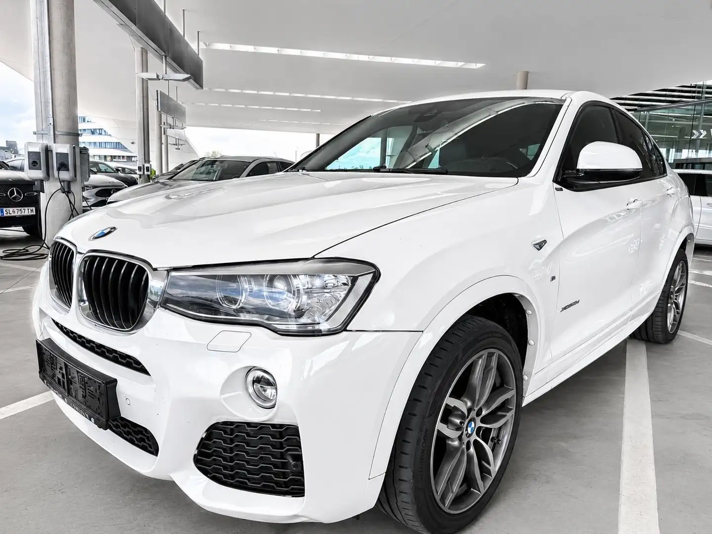BMW X4 xDrive 20d M-Paket - 2