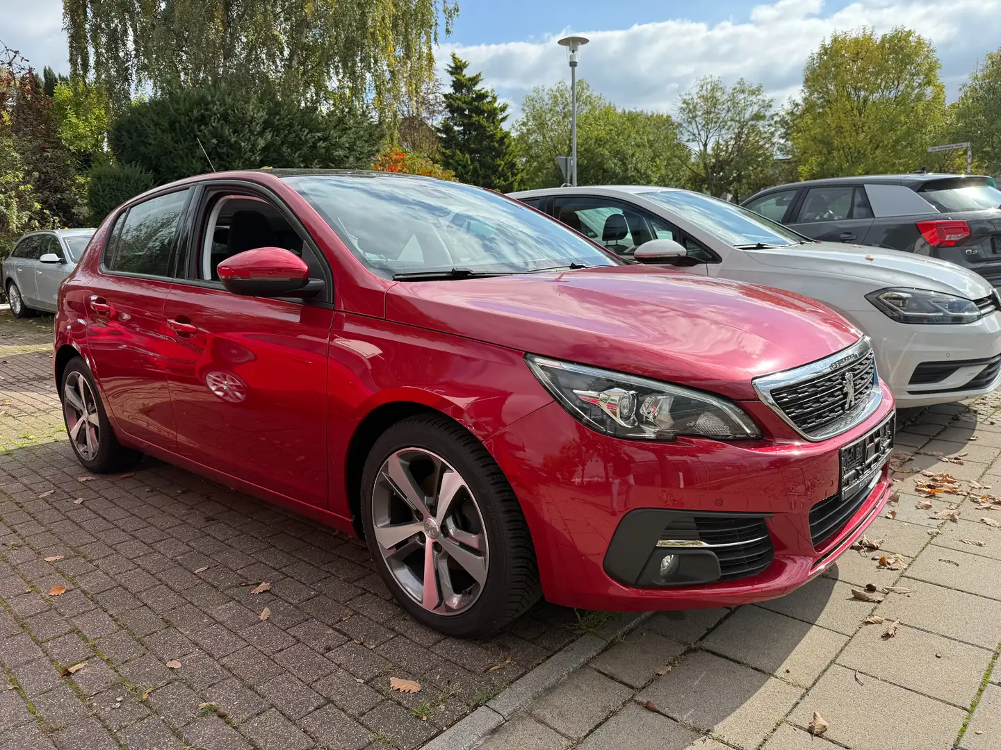 Peugeot 308 Active Aut. Pano/Navi/Sitzh. Rouge - 1