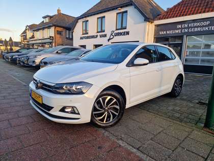 Volkswagen Polo 1.0 TSI Comfortline Business, Navigatie,Apple Car