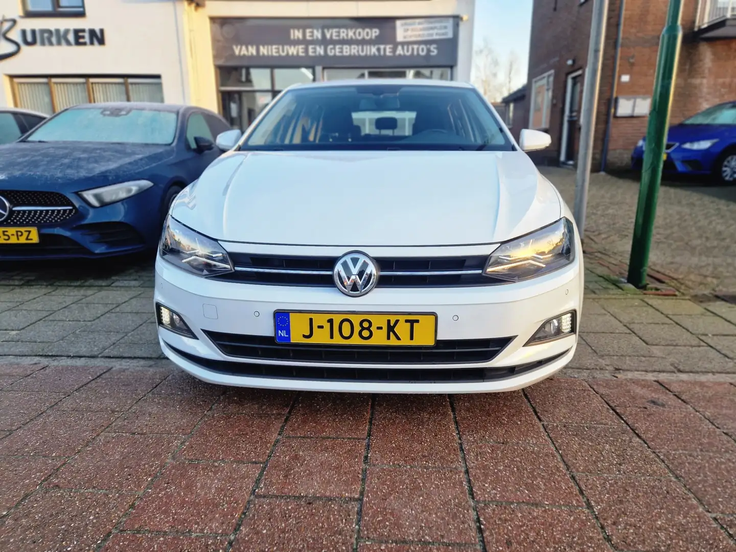Volkswagen Polo 1.0 TSI Comfortline Business, Navigatie,Apple Car Wit - 2