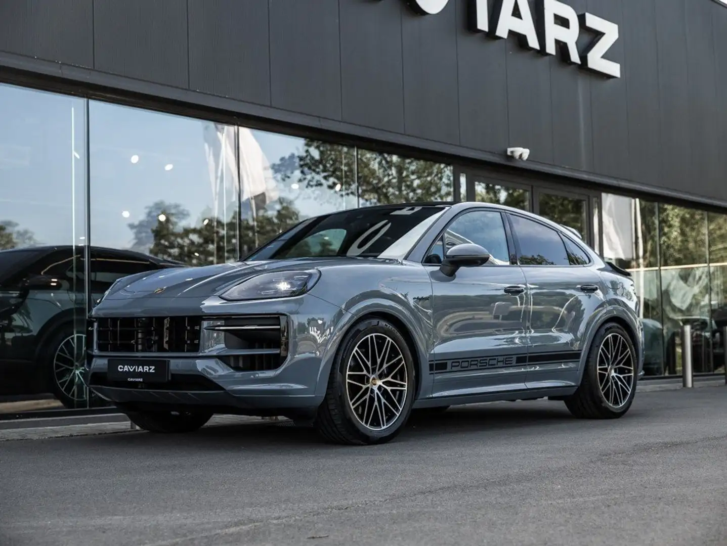 Porsche Cayenne COUPE E-HYB/SPORTDES/AIR/MATR/BURMESTER/INNO/14W Gris - 2