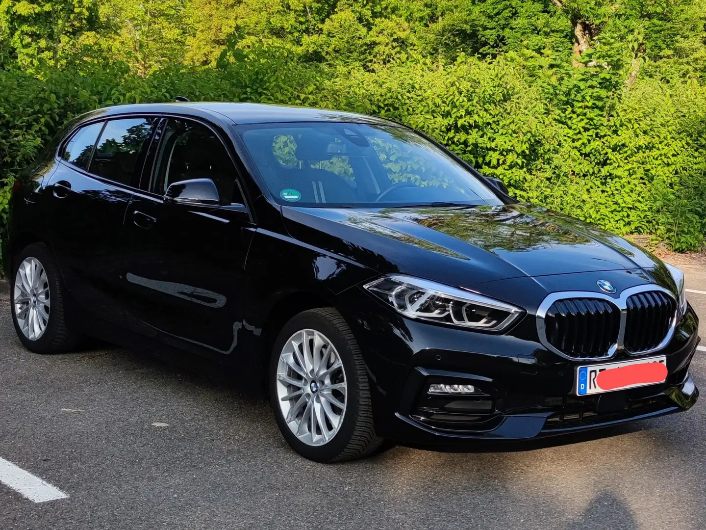 BMW 118 118i Aut. Advantage Schwarz - 2