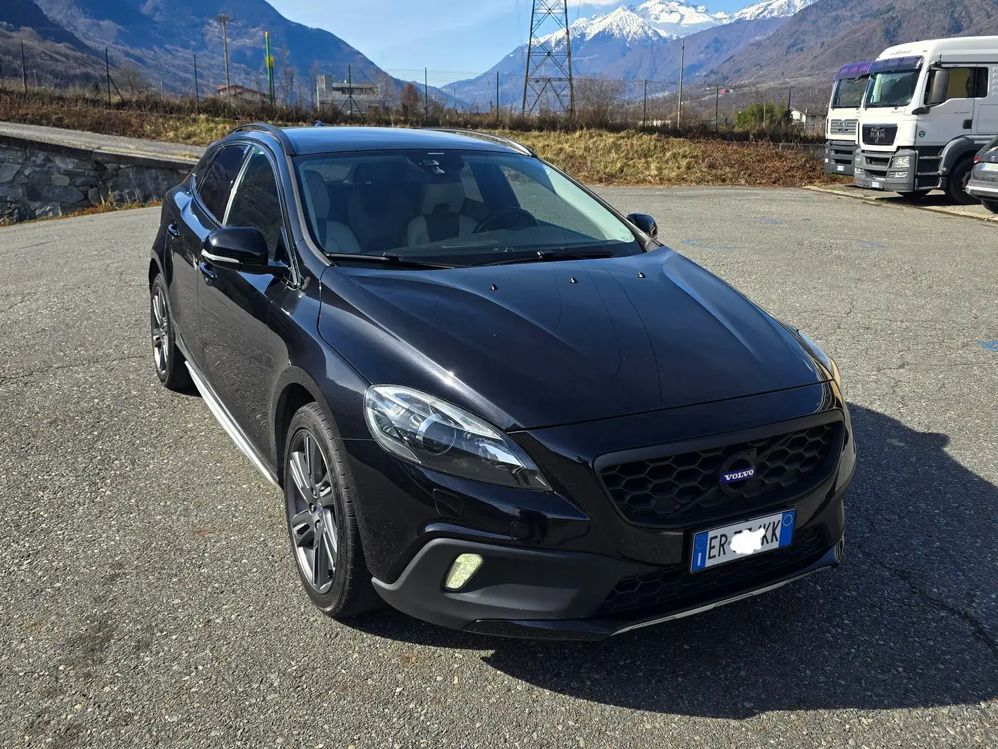 Volvo V40 Cross Country 2.5 t5 Summum awd geartronic Schwarz - 1