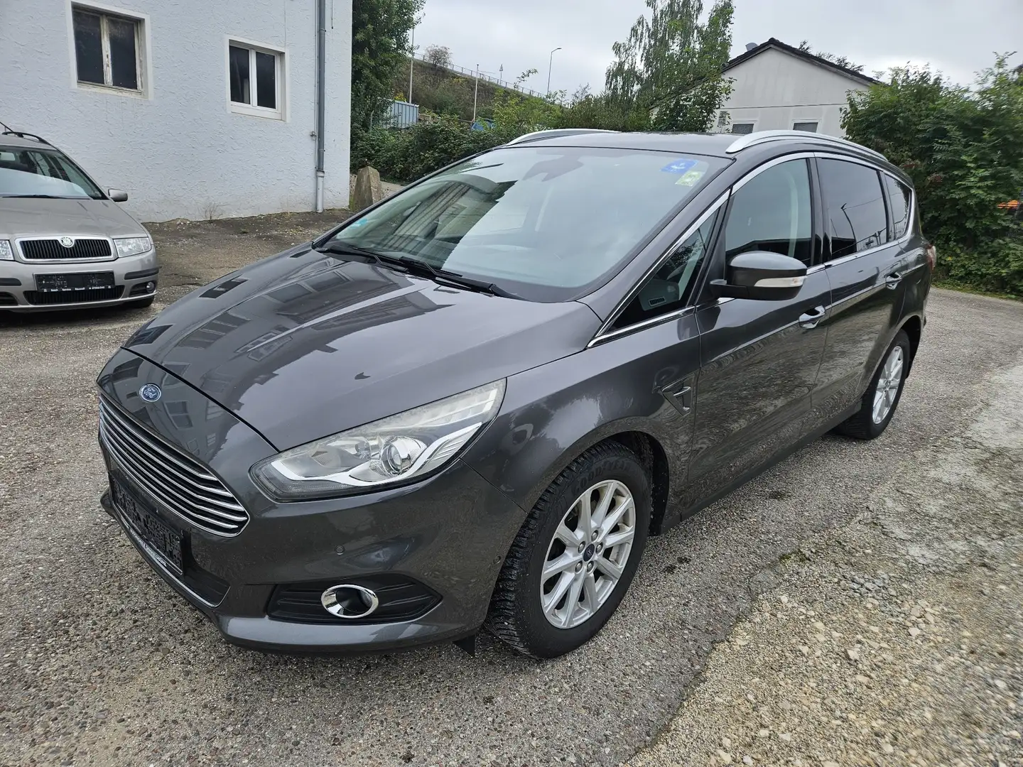 Ford S-Max Titanium Grau - 2