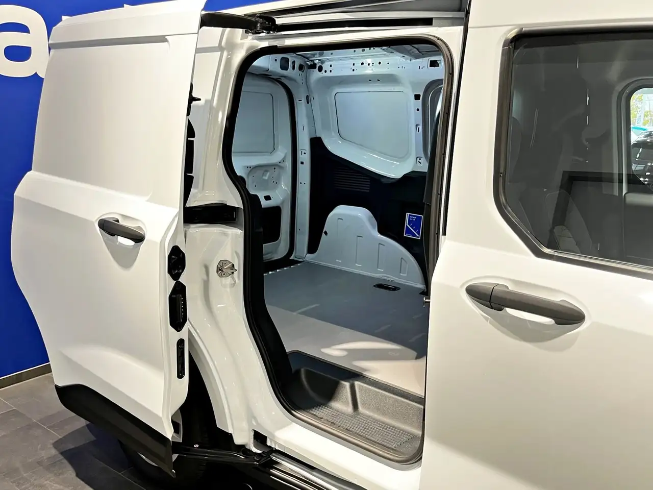 Ford Transit Trend, миниатюра 15