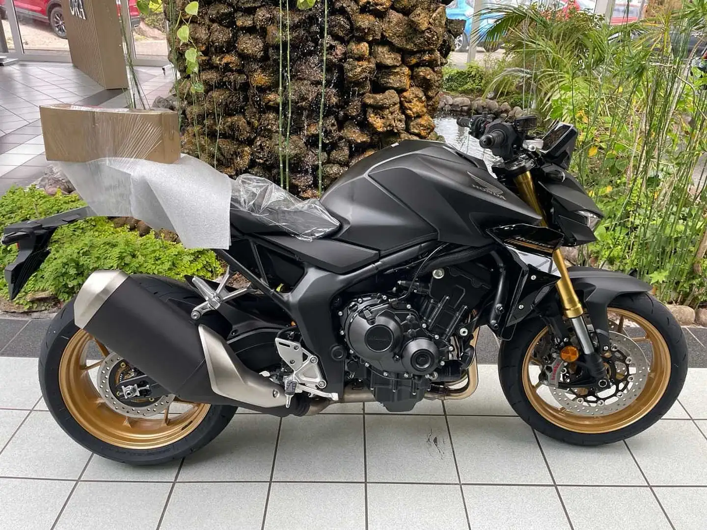 Honda CB 1000 Hornet 2025 SP SOFORT VERFÜGBAR Černá - 2