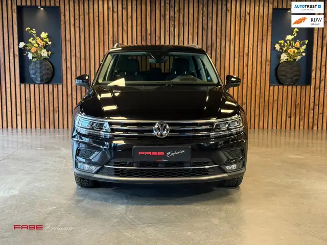Volkswagen Tiguan Volkswagen TIGUAN 2.0 Diesel/Massage stoelen/Carpl