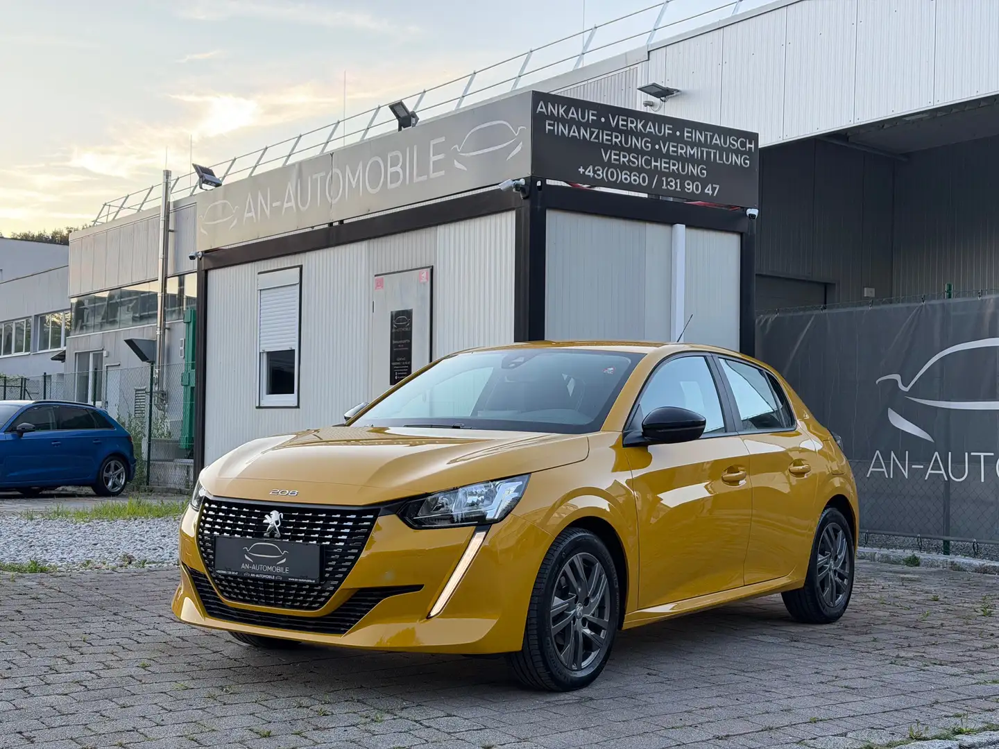Peugeot 208 1,2 Active Pack Finanzierung möglich Gelb - 1