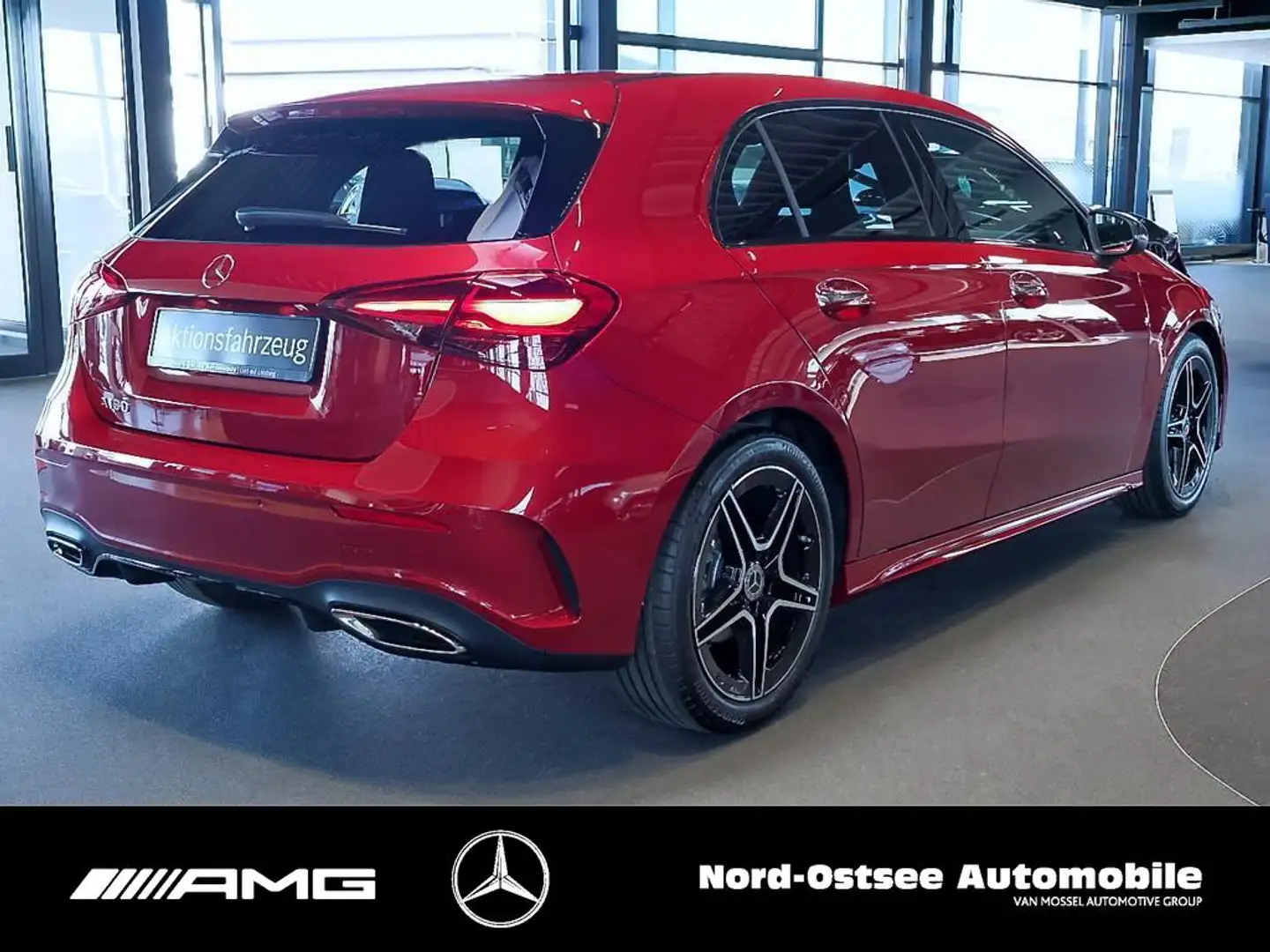 Mercedes-Benz A 180 AMG NIGHT AHK MEMORY KEYLESS Rot - 2