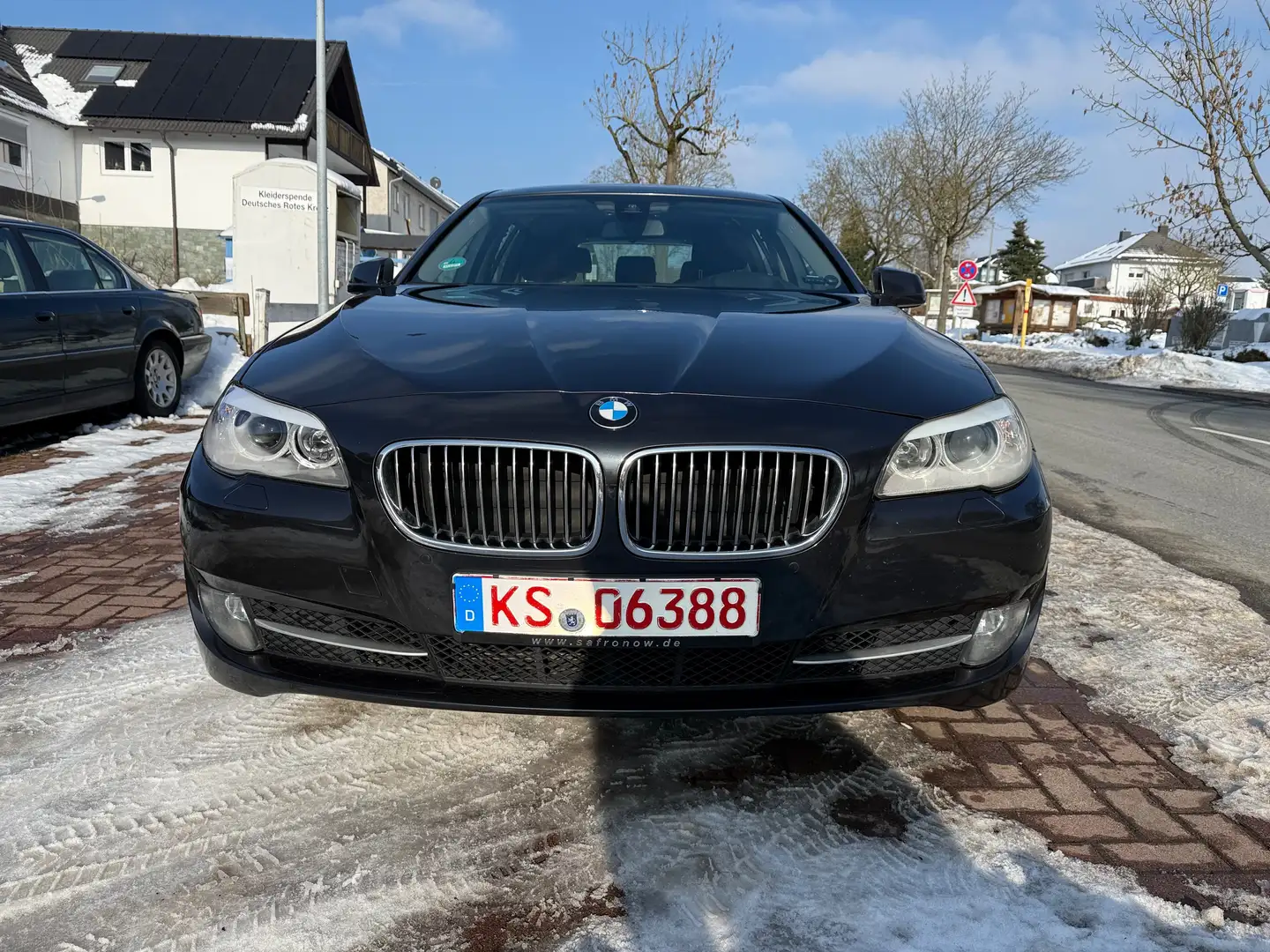 BMW 520 d Touring Automatik HU AU 07-2027 Head Up Grau - 2