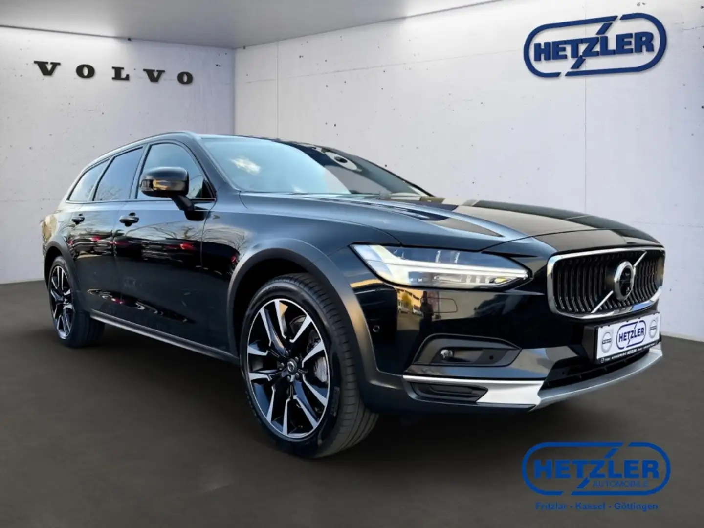Volvo V90 Cross Country Cross Country Ultimate AWD B5 Benzin EU6d ACC 360 Zwart - 2
