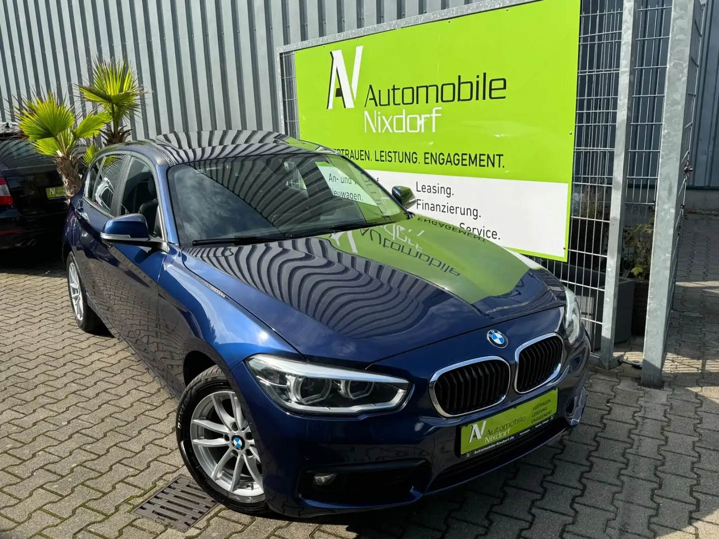 BMW 118 i Design 1.Hd, LED, Navi, SHZ, PDC, P-Dach Bleu - 1
